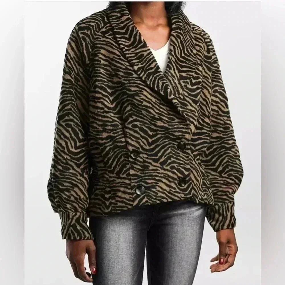 A. Peach Brushed Zebra Print Jacket. Size: Small